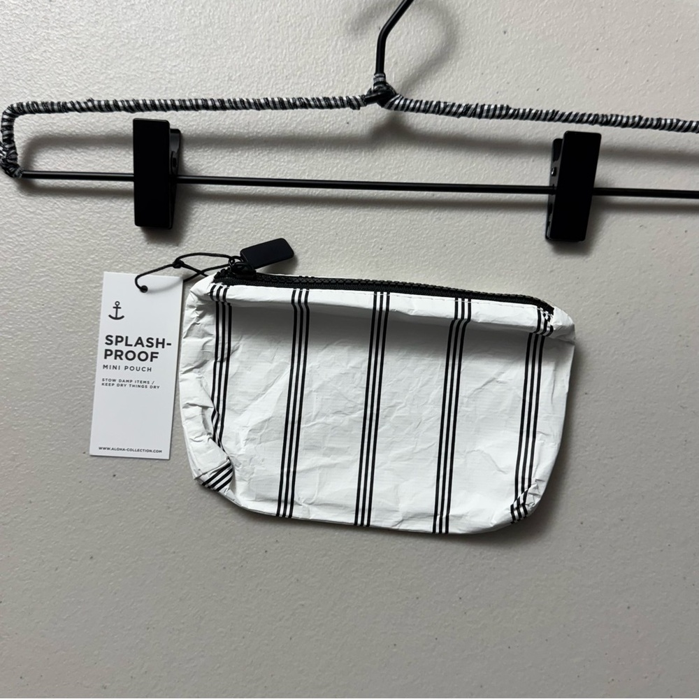 ALOHA COLLECTION Stripe Mini Pouch